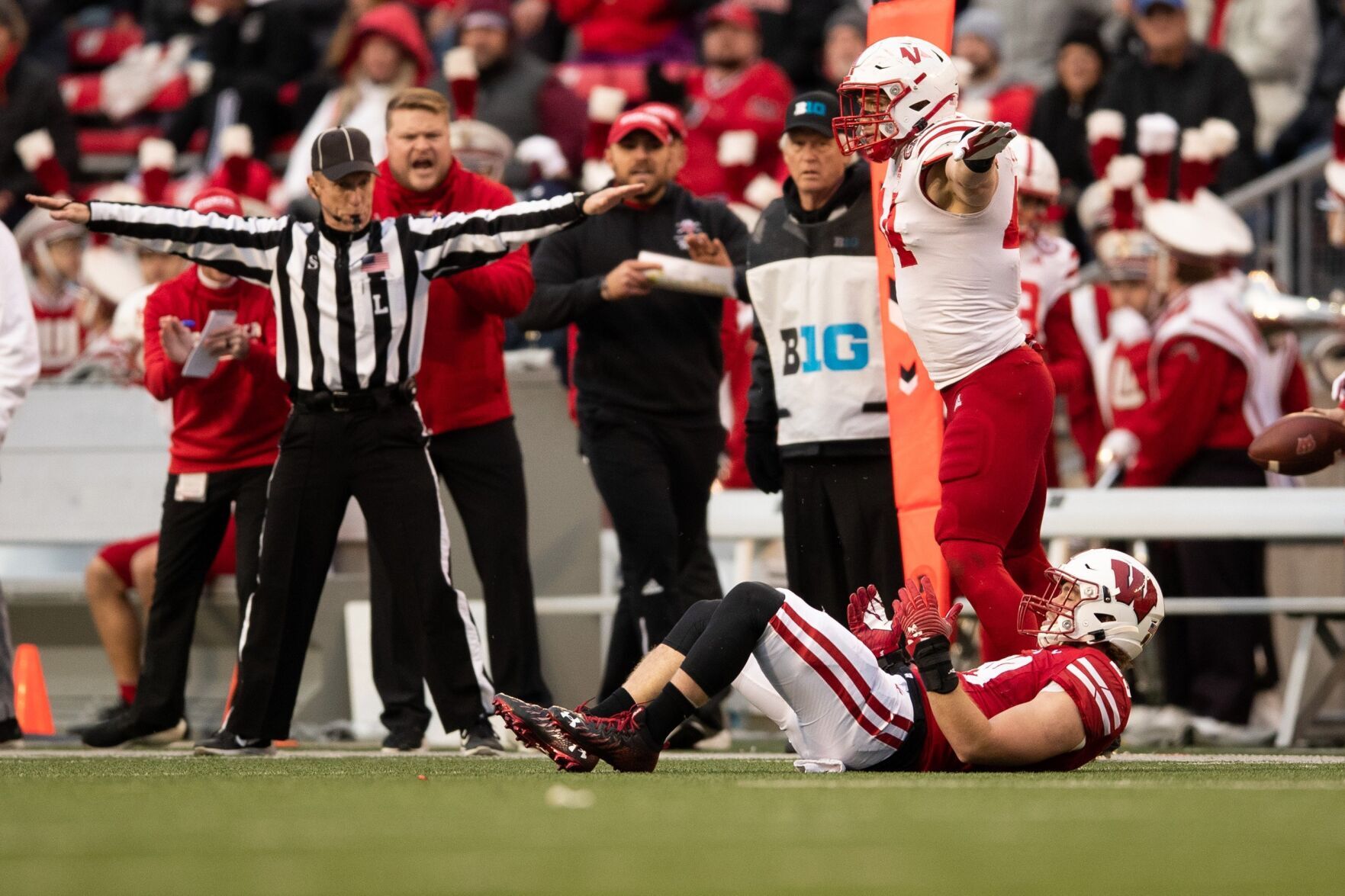112122-owh-spo-nebraskawisconsin-ar45